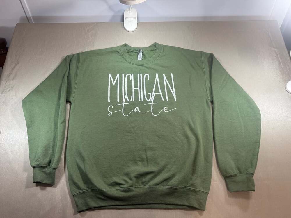 Michigan State Sweatshirt Gildan Heavy Blend Green Crewneck Size Medium